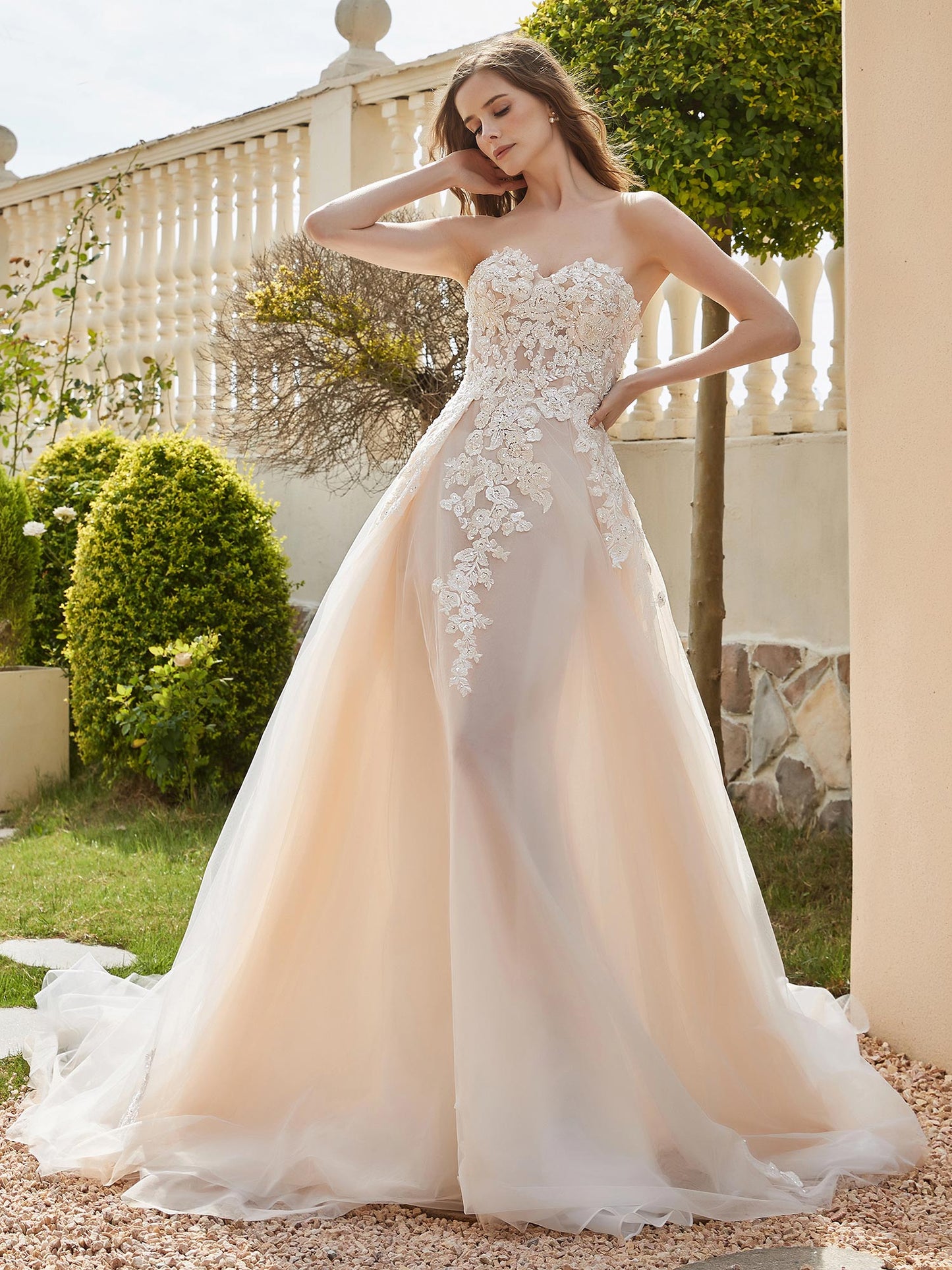 Vestido de Novia de Tul Marfil con Escote Corazón y Lentejuelas