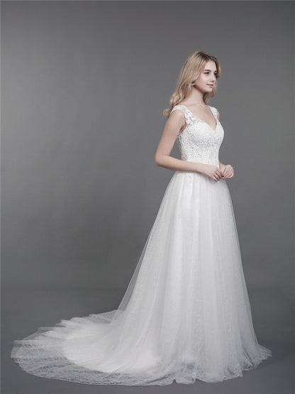 Vestido de Novia Marfil con Tirantes de Encaje y Cola Larga