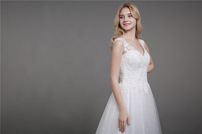Vestido de Novia Marfil con Tirantes de Encaje y Cola Larga