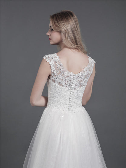 Vestido de Novia Marfil con Tirantes de Encaje y Cola Larga