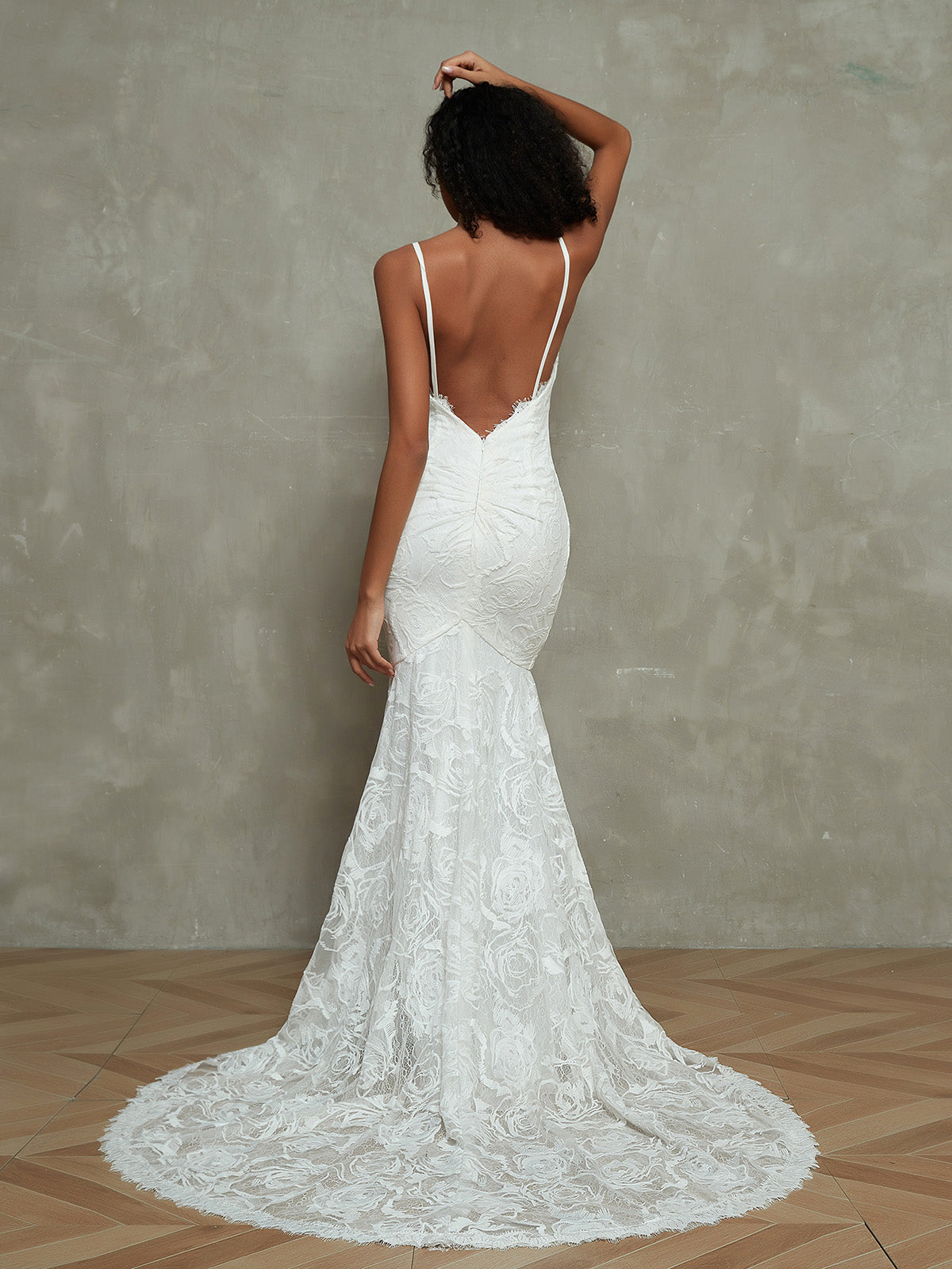 Vestido de Novia de Playa Boho con Bretelles Spaghetti y Encaje Marfil Sirena