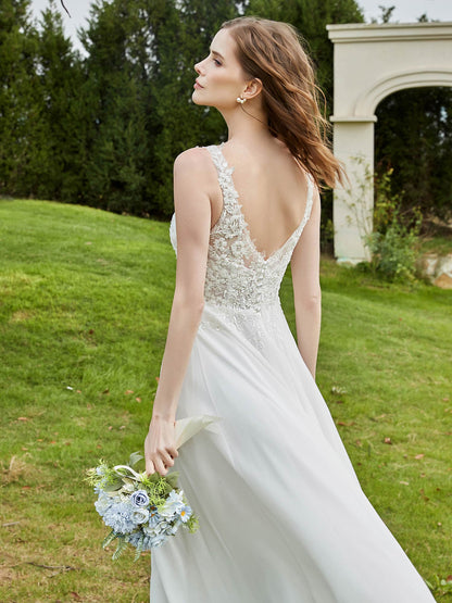 Vestido de Novia de Encaje con Escote en V y Abertura en Color Marfil
