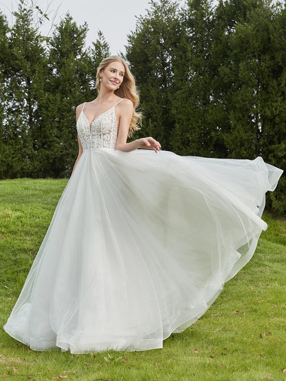 Vestido de Novia de Tul y Encaje con Escote en V Color Marfil