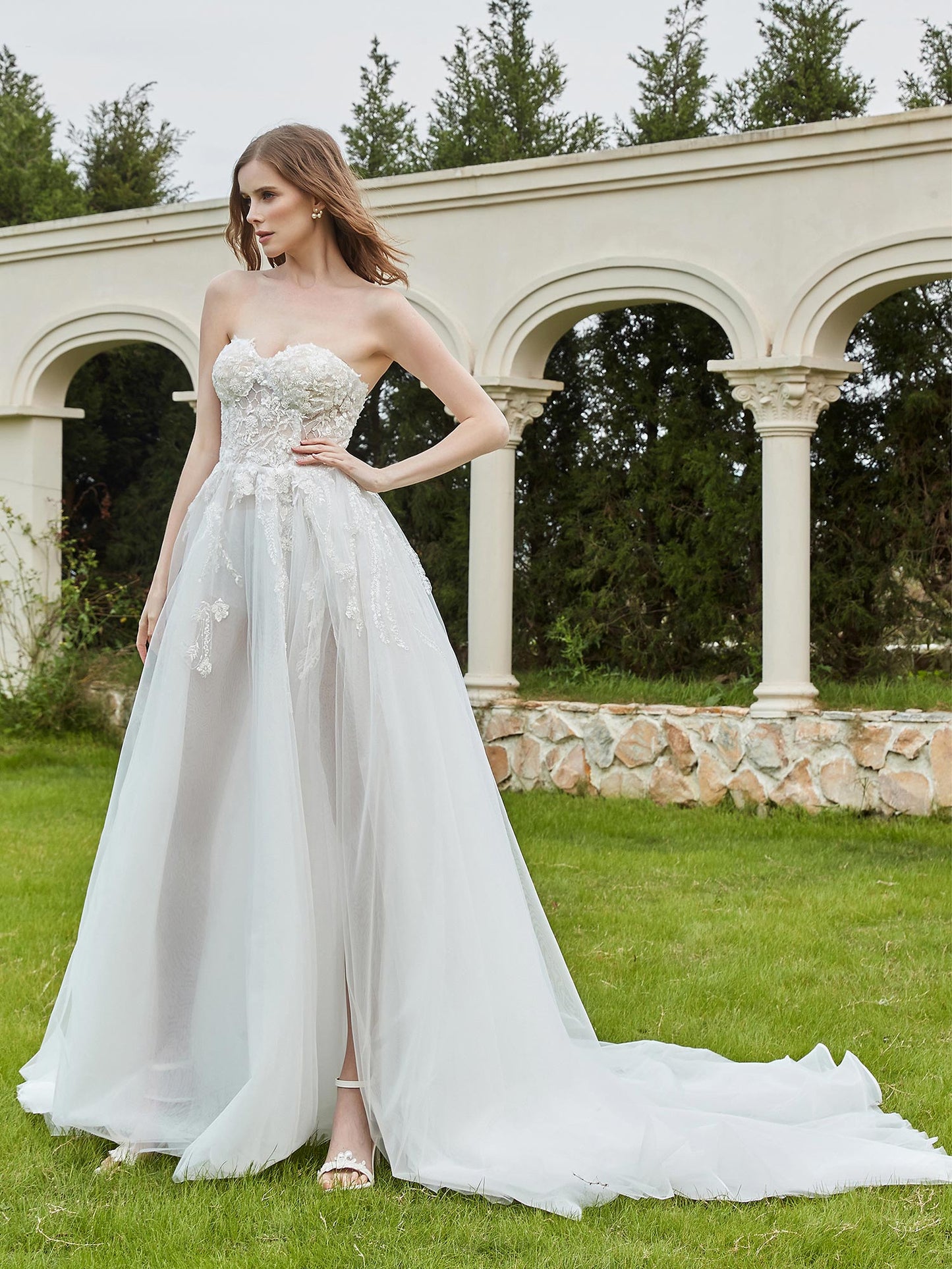 Vestido de Novia Sin Tirantes con Encaje Perlado en Color Marfil