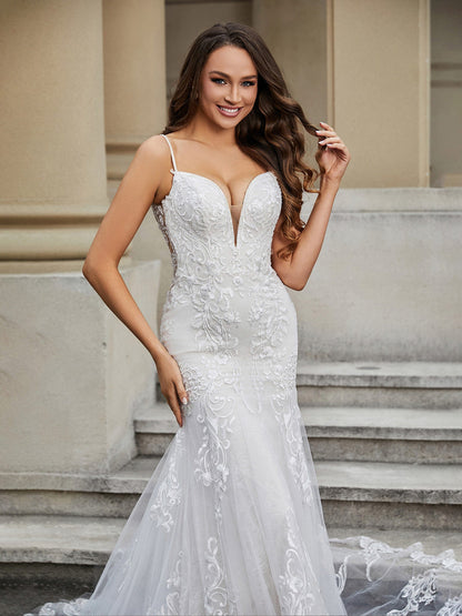 Vestido de Novia de Encaje Sirena con Cola de Capilla en Marfil