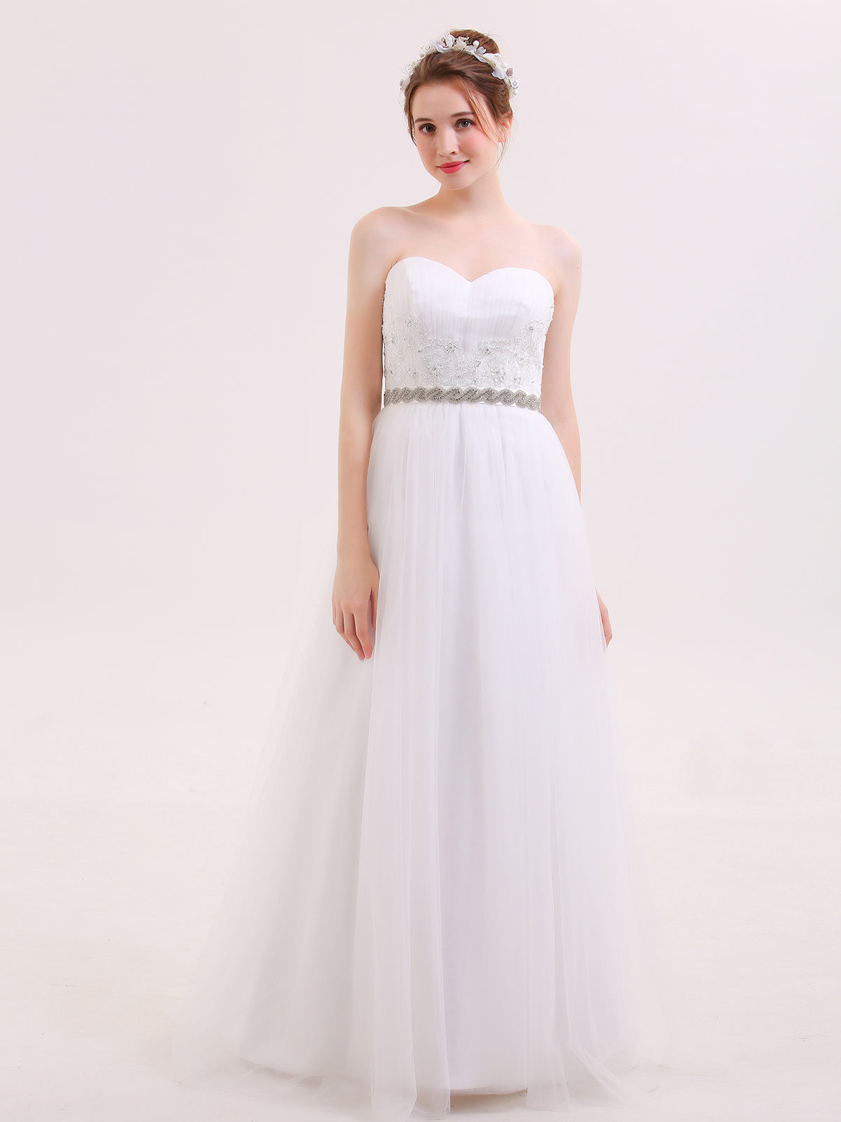 Vestido de Novia de Tul con Escote en Forma de Corazón y Cinturón Perlado Blanco