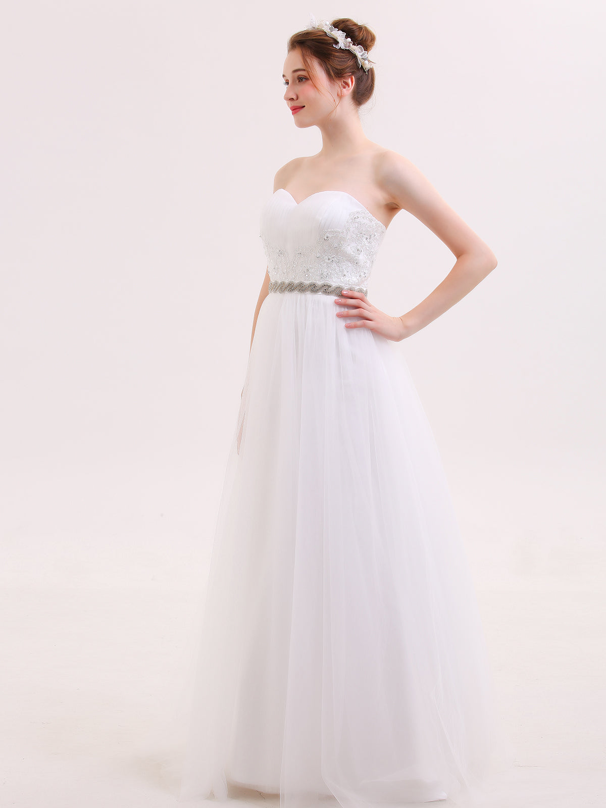 Vestido de Novia de Tul con Escote en Forma de Corazón y Cinturón Perlado Blanco