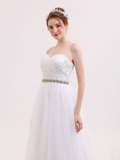 Vestido de Novia de Tul con Escote en Forma de Corazón y Cinturón Perlado Blanco