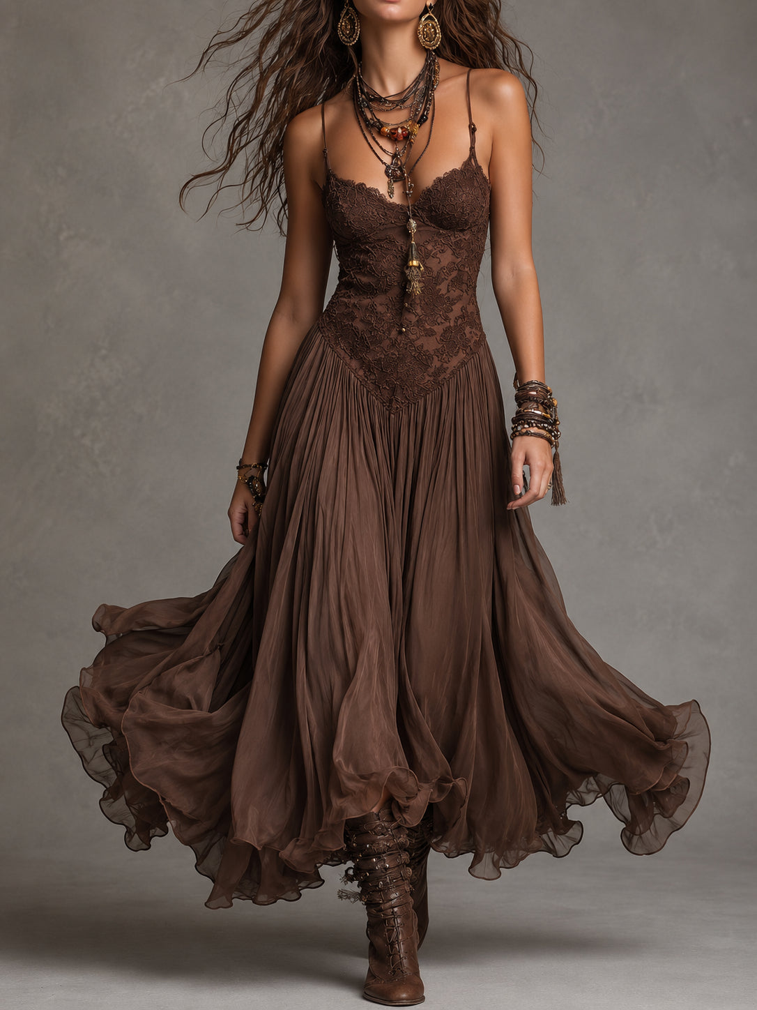 Amélie – Maxi vestido de gasa en marrón oscuro