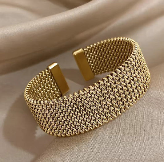 Trenzada Calada Pulsera