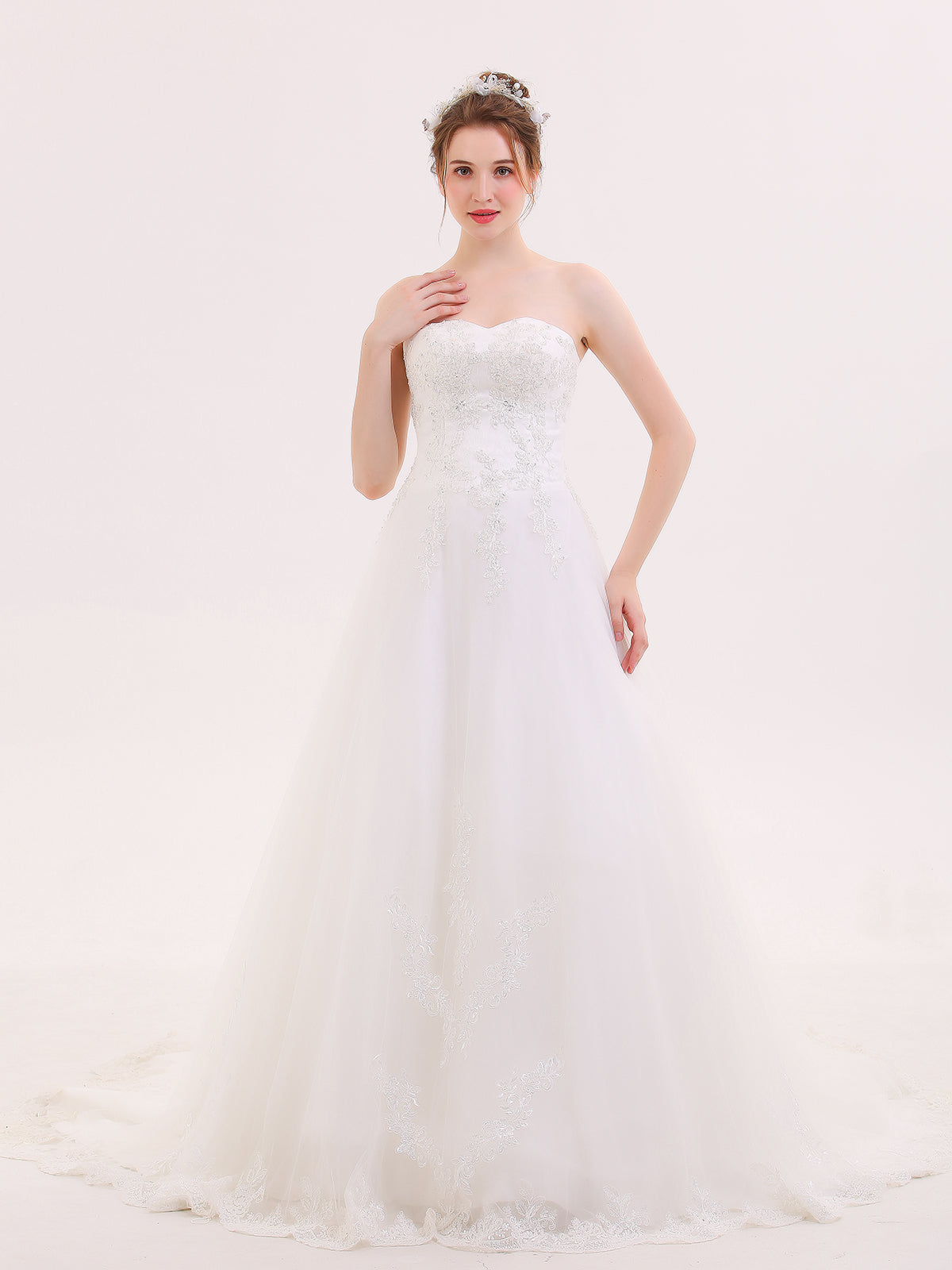 Vestido de Novia Strapless con Escote Corazón en Color Marfil
