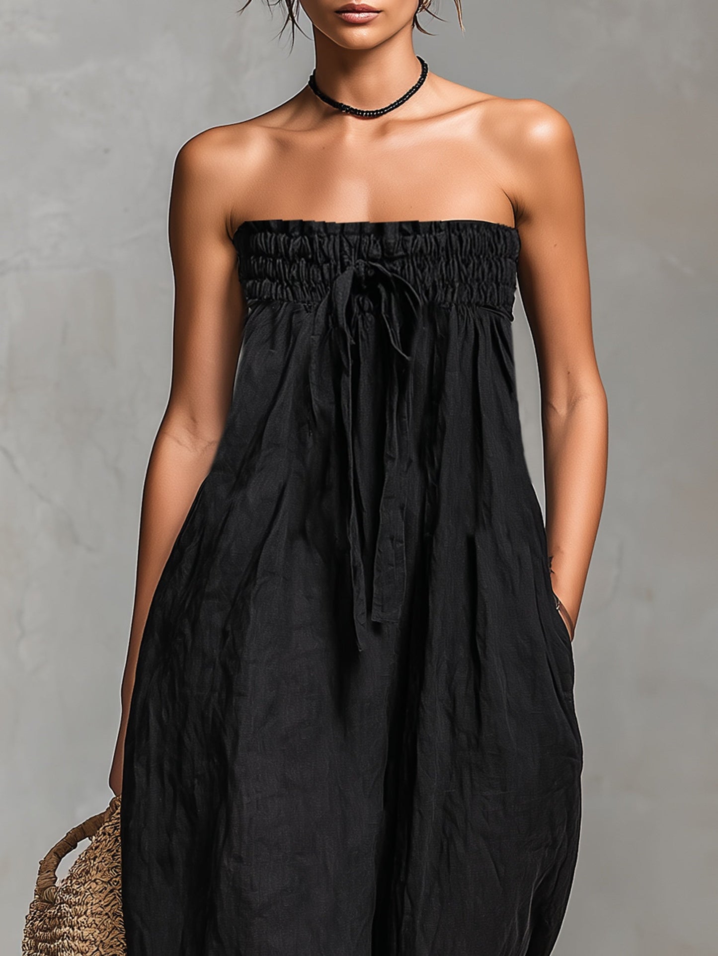 Nina™ | Elegante Mono Strapless