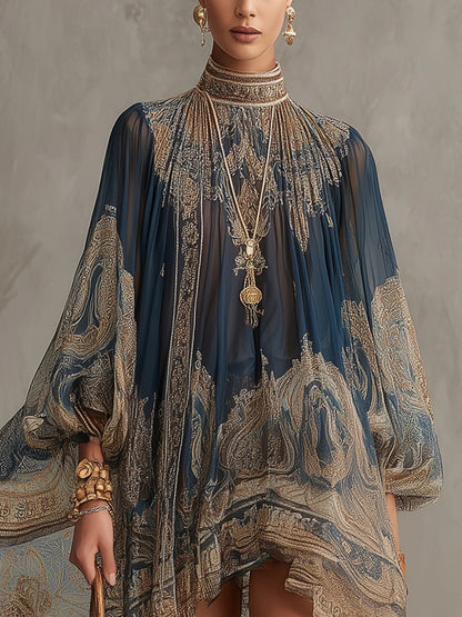 Bérénice | Vestido Mini Asimétrico de Muselina con Estampado Barroco en Azul Marino y Cuello Alto