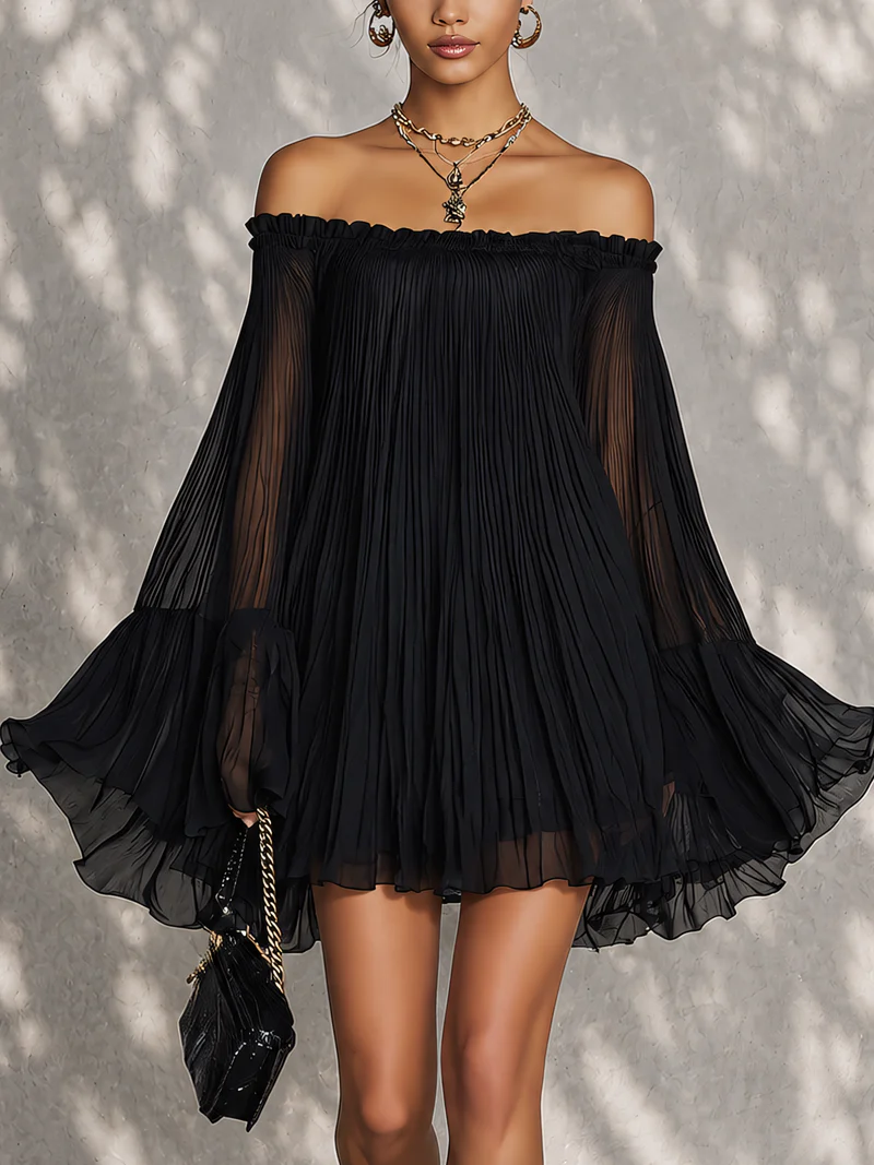 Océane | Mini Vestido Negro con Mangas de Campana y Hombros Descubiertos Fruncidos