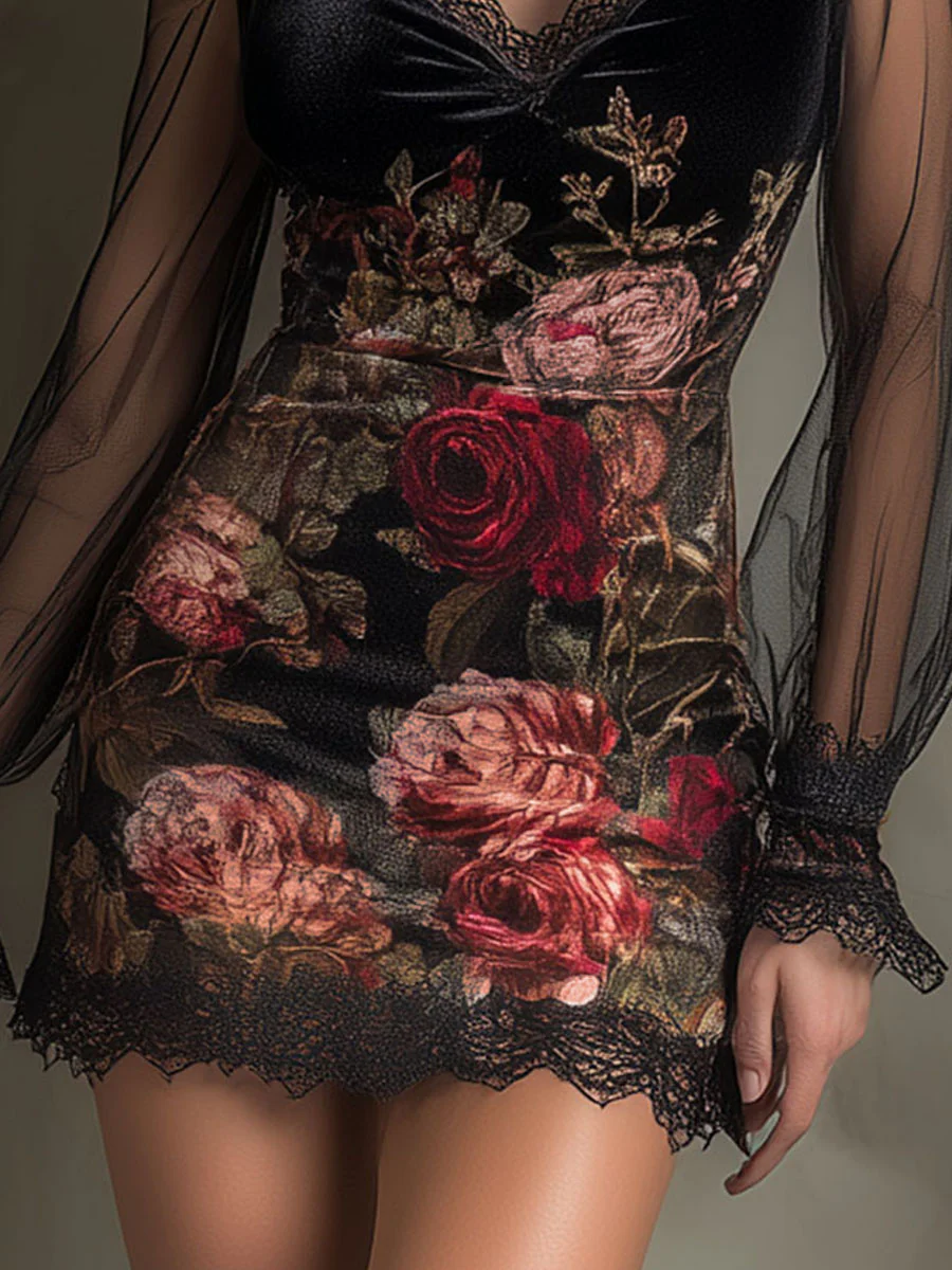 Mini Vestido con Estampado de Rosas y Detalles de Encaje