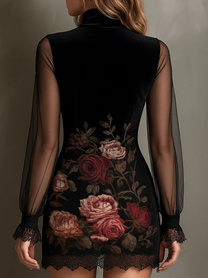 Mini Vestido con Estampado de Rosas y Detalles de Encaje