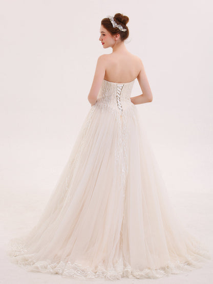 Vestido de Novia Champagne Perlado Sin Tirantes Estilo Princesa