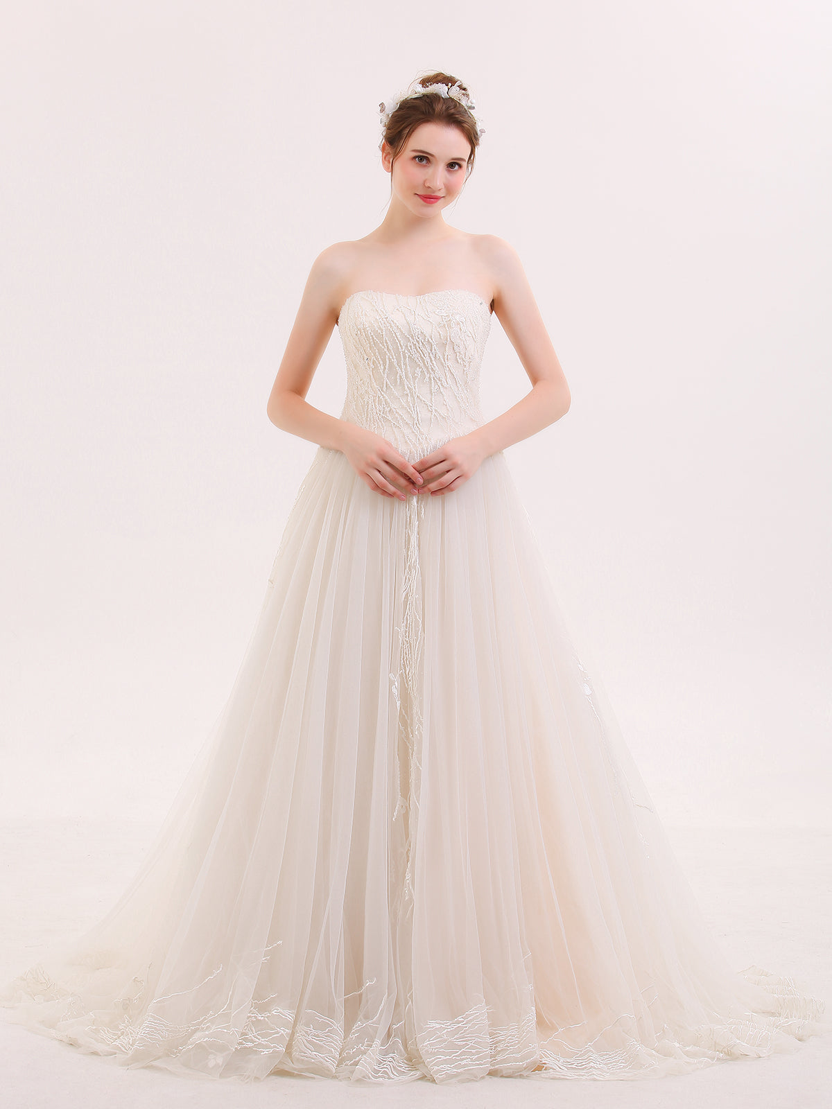 Vestido de Novia Champagne Perlado Sin Tirantes Estilo Princesa