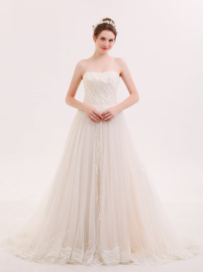 Vestido de Novia Champagne Perlado Sin Tirantes Estilo Princesa
