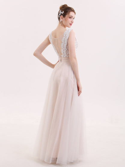 Vestido Largo Champagne con Escote en V y Corsé de Encaje con Falda de Tul