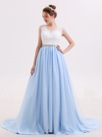 Vestido de Novia con Corsé de Encaje y Falda de Tul en Azul Cielo