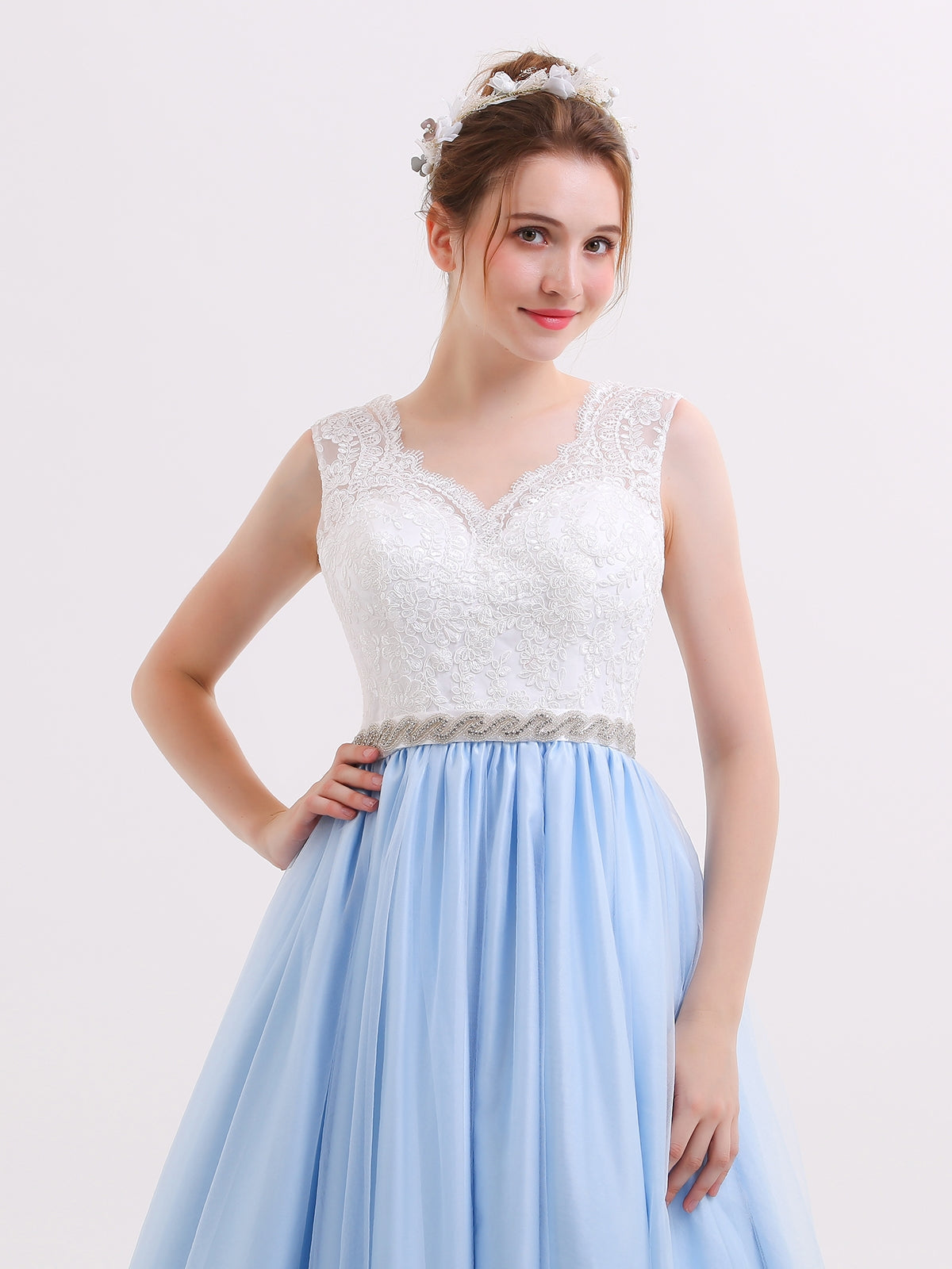 Vestido de Novia con Corsé de Encaje y Falda de Tul en Azul Cielo