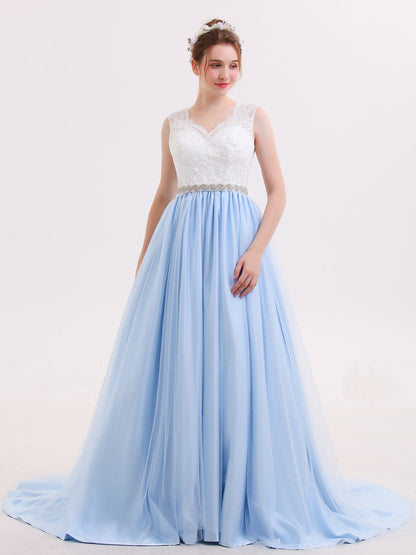 Vestido de Novia con Corsé de Encaje y Falda de Tul en Azul Cielo