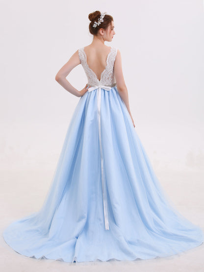 Vestido de Novia con Corsé de Encaje y Falda de Tul en Azul Cielo