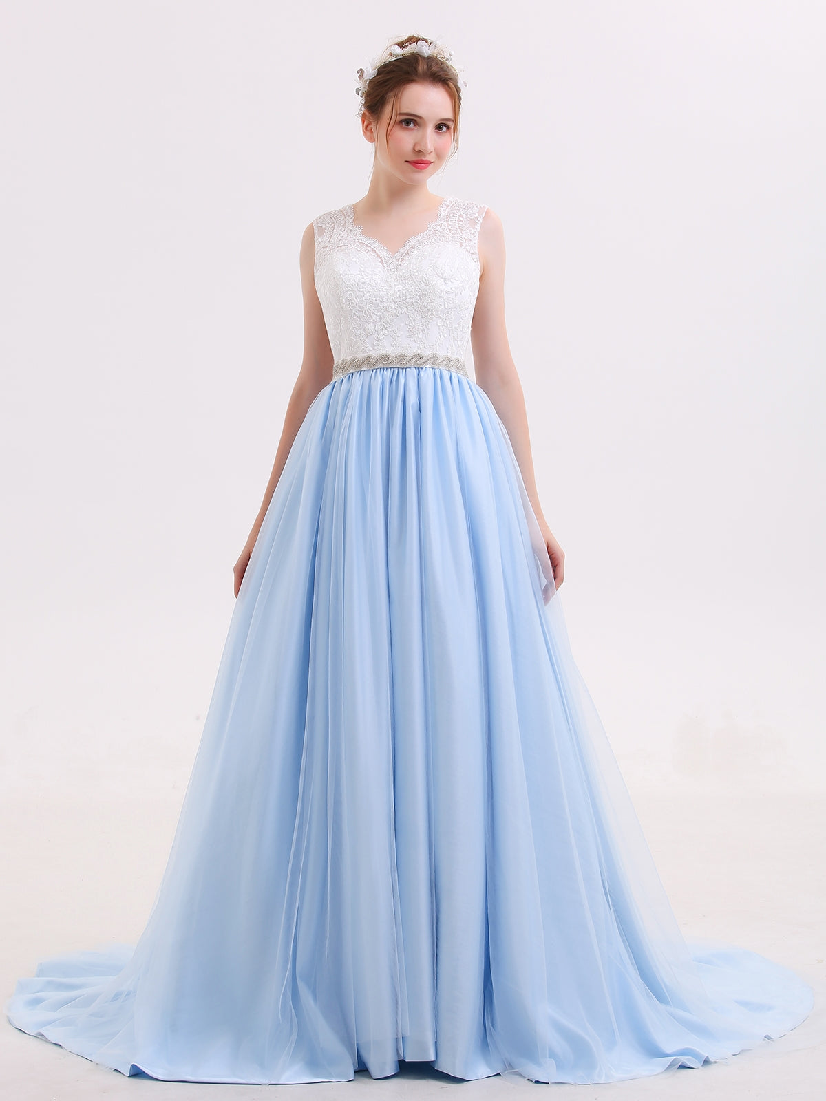 Vestido de Novia con Corsé de Encaje y Falda de Tul en Azul Cielo