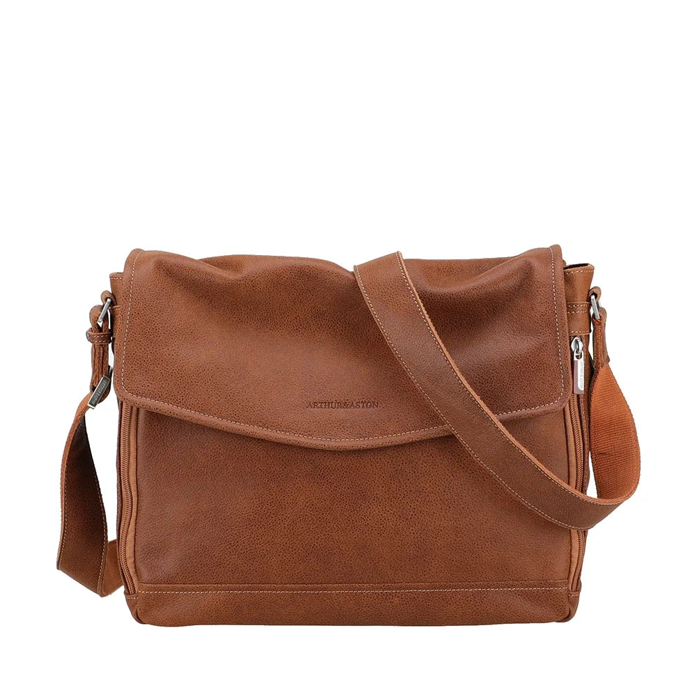 Large Owen Leather Messenger Bag