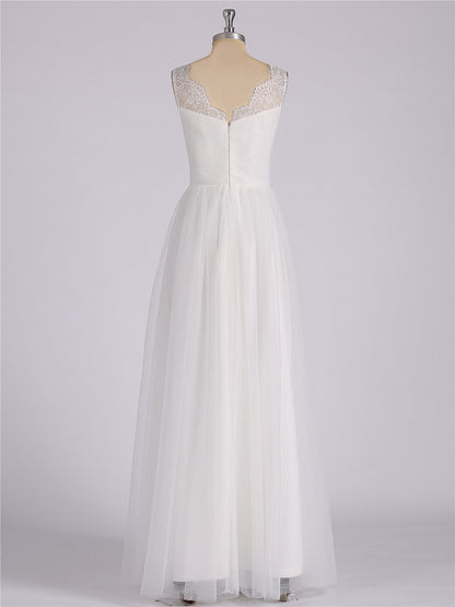 Vestido Largo de Tul con Tirantes de Encaje Blanco