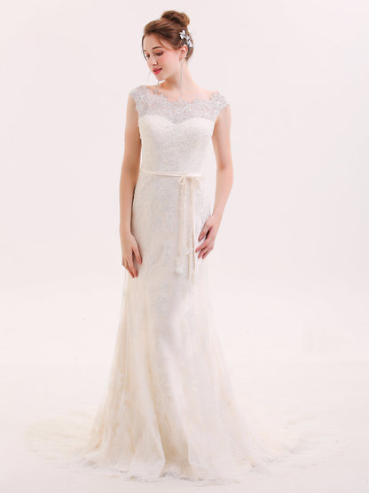 Vestido de Novia Sirena de Encaje con Cuello Ilusionado en Color Champagne