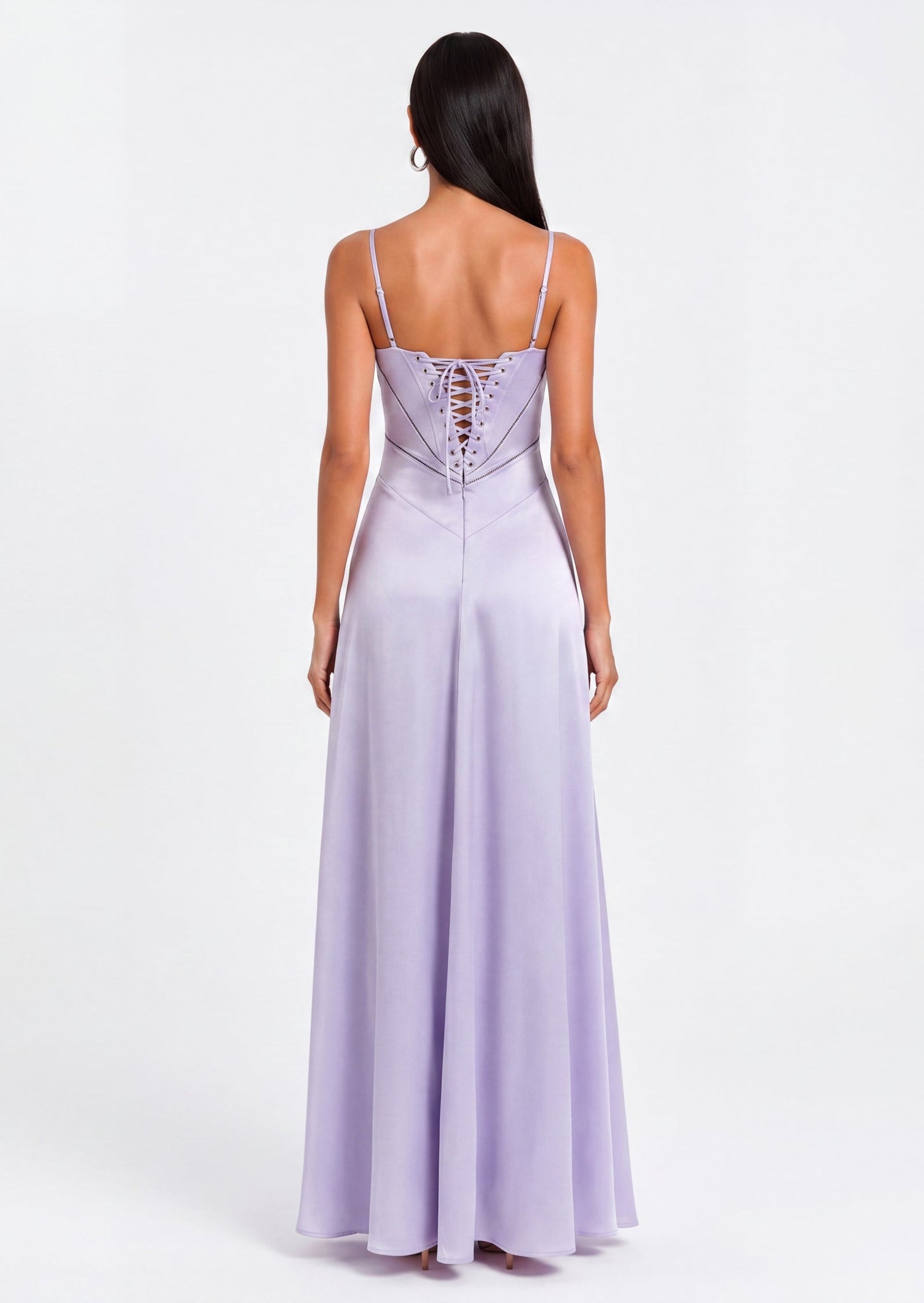 Maxi Vestido de Satén Lila con Detalles de Cordones